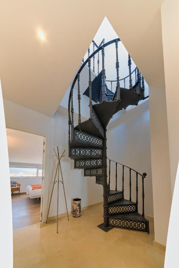 Holidays2Fuengirola Duplex With Stunning Sea View, Terraces,1St Line Beside Port Exterior foto