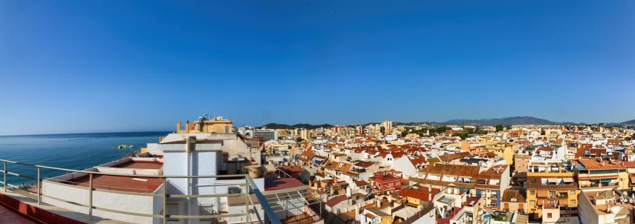 Holidays2Fuengirola Duplex With Stunning Sea View, Terraces,1St Line Beside Port Exterior foto